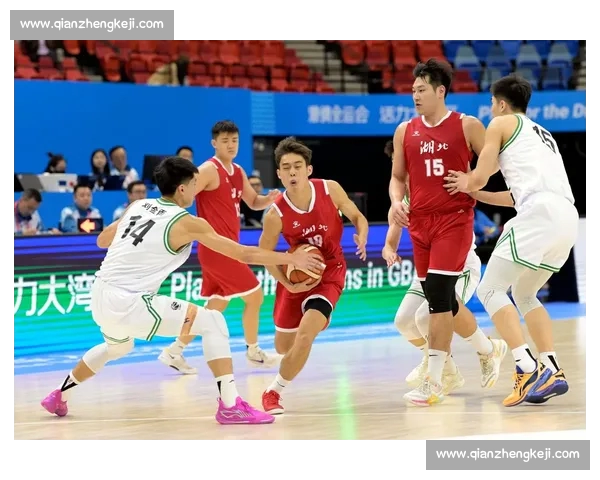 实时更新篮球赛精彩比分全程直播与赛况解析报道 实时更新篮球赛精彩比分全程直播与赛况解析报道